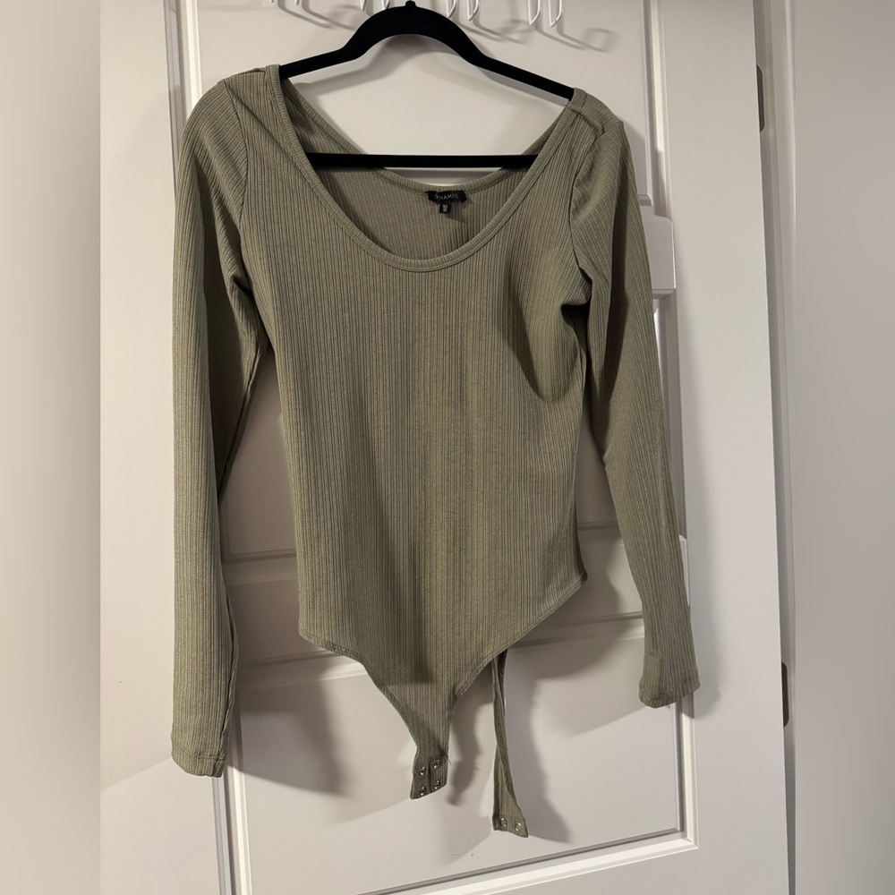 🧨DYNAMITE 🧨bodysuit in army green. Size large. Never worn.